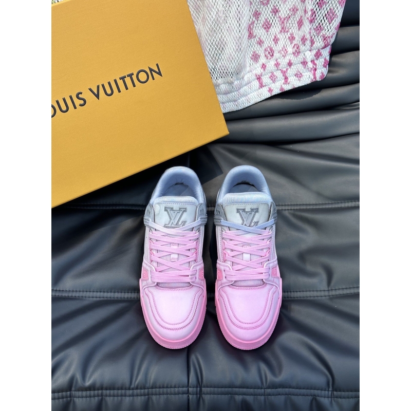l**is V*t*n sneakers